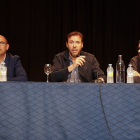 Luis Vélez, Óscar Puente y Álvaro Fernández durante la asamblea con los trabajadores de Auvasa. | PHOTOGENIC