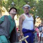 Los personajes de Don Quijote y Sancho Paza, en un momento de la representación.-PABLO REQUEJO