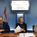 Alicia García, preside la reunión de la Sección de Igualdad de Oportunidades del Consejo Regional de la Mujer, que aborda la 'Agenda para la igualdad 2018-2020'. Junto a ella, la directora general de la Mujer, Esperanza Vázquez, yCarlos Raúl de Pablos-ICAL