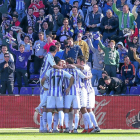 Jugadores blanquivioleta celebran un gol esta temporada en el estadio José Zorrilla.-PABLO REQUEJO