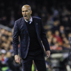 Zinedine Zidane grita durante el partido de Mestalla.-MIGUEL LORENZO