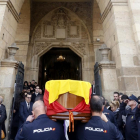 La Bañeza (León), localidad natal del policía Isidro Gabino San Martín, muerto en atentado terrorista en Afganistán acoge un funeral por su eterno descanso.-ICAL