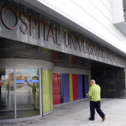 Imagen de la entrada al hospital vallisoletano-EL MUNDO