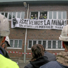 Los trabajadores de la Hullera, en una imagen de archivo durante un encierro para defender el futuro del carbón.-ICAL