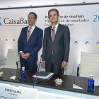 Gonzalo Cortázar y Jordi Gual, durante la presentación de resultados.-E. M.