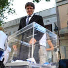 El presidente de la Generalitat, Carles Puigdemont, en un acto del PDECat en Barcelona.-FERRAN NADEU