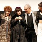Geraldine Chaplin estuvo acompañada por su hija Ooma, su marido y su amiga Cristina Marcos. Chema Prado por una multitud formada por los directores de todas las filmotecas y su equipo en la Filmoteca Española.-J.M.LOSTAU