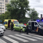 Accidente contra un furgón policial en Isabel la Católica. -E.M.