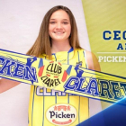 Cecilia Aldecoa con la bufanda de su nuevo club.-E.M.