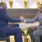 Magic e Isiah Thomas, en el programa de NBATV en el que sellaron su reconciliación-/ PERIODICO (NBATV)