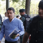 El expresidente de Madrid, el popular Ignacio González, antes del registro de su despacho, el pasado 19 de abril.-BALLESTEROS