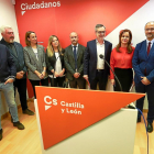 Miguel Ángel González, José Ignacio Delgado, Pilar Vicente, Belén Rosado, David Castaño, José Manuel Villegas, Silvia Clemente y Luis Fuentes, en la sede de Ciudadanos.-J.M. LOSTAU