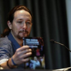 Pablo Iglesias, durante la presentación de su libro 'Una nueva transición' en Madrid, ayer.-DAVID CASTRO