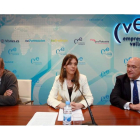 l alcalde de Valladolid, Franciso Javier León de la Riva, el presidente de la Diputación, Jesús Julio Carnero, y la presidenta de la CVE, Ángela de Miguel Sanz, presentan el proyecto 'Traspasa'-Ical