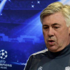Carlo Ancelotti, minutos antes de comenzar la rueda de prensa en la ciudad deportiva de Valdebebas.-Foto: AFP / GERARD JULIEN