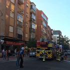 Los Bomberos acuden para sofocar un incendio en la calle Canterac-EUROPA PRESS