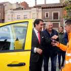uan Carlos Suárez-Quiñones, entrega un vehículo a la Agrupación de Voluntarios de Protección Civil de Íscar.-ICAL