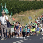 Miembros del Sindicato Andaluz de Trabajadores (SAT), durante la marcha reivindicativa que han hecho desde Hornachuelos a Córdoba y en cuyo transcurso han ocupado el Palacio de Moratalla.-RAFA ALCAIDE (EFE)