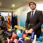 Puigdemont, este martes, antes de la rueda de prensa que ha ofrecido en Bruselas.-/ OLIVIER HOSLET (EFE)