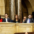 De izquierda a derecha, se muestran los líderes de Ciudadanos, Inés Arrimadas y Albert Rivera seguidos de la diputada de JxCat al Congreso, Laura Borràs y la portavoz del PP en el Congreso de los Diputados Cayetana Álvarez de Toledo.-EFE
