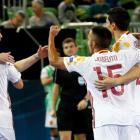 Los jugadores de la selección celebran el triunfo de semifinales.-EFE / CARMELO RUBIO