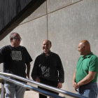 Los salmantinos Manuel, Juan José y Domingo, afectados por la Talidomida.-ENRIQUE CARRASCAL