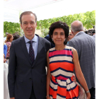 El consejero de Empleo e Industria, Germán Barrios, junto a su mujer tras tomar posesión de su cargo-ICAL