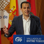 El presidente de la Diputación de Valladolid, Conrado Íscar, interviene durante el acto de presentación de candidatos para las próximas elecciones, en el auditorio del Museo de la Ciencia. -E. PRESS