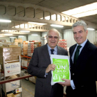 El director general de Banca Comercial de Caja España-Duero, Carlos Ranera, junto presidente del Banco de Alimentos de Valladolid, Jesús Mediavilla-Ical