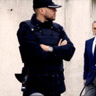 Francisco Correa, jefe de la 'trama Gürtel', se dirige a la Audiencia Nacional, en San Fernando de Henares.-JUAN MANUEL PRATS