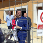 Juan Carlos Suárez-Quiñones en la visita al Área de Renovación Urbana de La Pedraja de Portillo.-ICAL