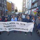 Manifestación el pasado mes de abril para reclamar el soterramiento.-PHOTOGENIC