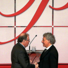 Herrera y Mestre durante la entrega del galardón.-ICAL