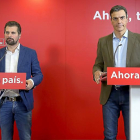 Luis Tudanca y Pedro Sánchez, durante su comparecencia ante los medios de comunicación tras la reunión de las ejecutivas federal y regional del PSOE.-ICAL