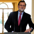 El presidente del Gobierno, Mariano Rajoy, en la rueda de prensa ofrecida el 29 de diciembre en la Moncloa.-JUAN MANUEL PRATS