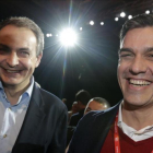 Pedro Sánchez y José Luis Rodríguez Zapatero, el pasado miércoles en el congreso de UGT.-EFE / JAVIER LIZÓN