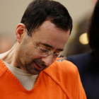 Larry Nassar, en una vista del pasado mes de noviembre.-AFP / JEFF KOWALSKY