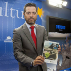 El concejal de Cultura del Ayuntamiento de Salamanca, Julio López, presenta la programación cultural de la ciudad para los meses de septiembre a diciembre de 2015-Ical