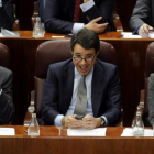 Febrero de 2009, Pleno de la Asamblea de Madrid. En la foto, Francisco Granados, Ignacio González y Esperanza Aguirre-JOSÉ LUIS ROCA