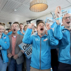 Seguidores del partido de Merkel celebran el triunfo en Schleswig-Holstein.-EFE / FOCKE STRANGMANN
