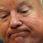 Donald Trump durante un encuentro con periodistas en el que le han preguntado por su reforma sanitaria.-KEVIN LAMARQUE