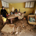 Limpieza de las casas inundadas tras la crecida del Cega en Viana - PHOTOGENIC