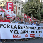 Miles de leoneses salen a la calle para protestar por el cierre de Vestas.-ICAL