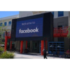 Fachada de la sede de Facebook en Menlo Park, California, EEUU.-
