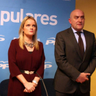 La presidenta de la Fundación Víctimas del Terrorismo, María del Mar Blanco y el elegido director de campaña del PP, Jesús Julio Carnero-Ical