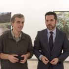 El concejal de Cultura, Julio López, y el artista José Mª Marbán presentan la exposición 'Four Seasons room' en el Da2-Ical