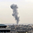 Un avión y un tanque atacaron varios objetivos militares de Hamás en el norte de la Franja de Gaza. Un avión y un tanque atacaron varios objetivos militares de Hamás en el norte de la Franja de Gaza.-AFP