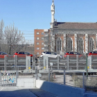 Vista lateral de la Plaza de Rafael Cano, barrio de La Pilarica, Valladolid-E.M