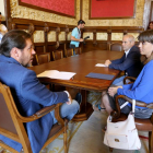 El alcalde de Valladolid, Óscar Puente, mantiene un encuentro con la presidenta de la CVE, Ángela de Miguel, y el presidente de la Cámara de Comercio, Víctor Caramanzana, sobre el estado actual del empresariado vallisoletano y propuestas de mejora-ICAL