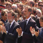 El Rey y Rajoy durante la multitudinaria concentración de Barcelona.-EUROPA PRESS